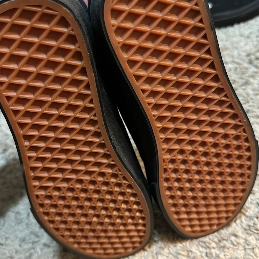 Vans - Picture 5 of 5